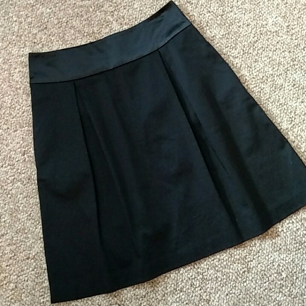 Perfect Black Pleated Skirt